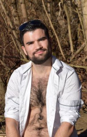 Hezekiel candidat acteur porno gay