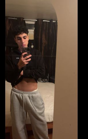 Adel candidat acteur porno gay